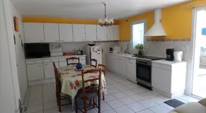 Appartement en rez de chaussee de maison - Image 4