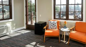 Ski Inn Taphouse Hotel - Image 5