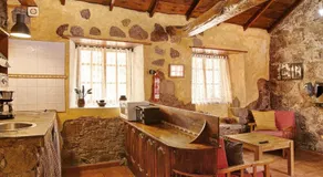 Holiday Home 250 Jahre altes Steinhaus mit zwei Terrassen inmitten einer wunderbaren Naturla by Inte - Image 5