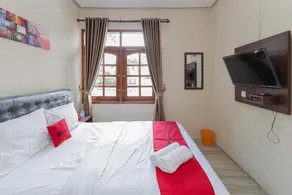 RedDoorz at WR Supratman Batu - Image 2