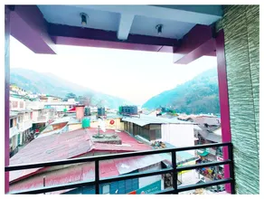 Goroomgo Radha Continental Near Mall Road Nainital - Naina Devi Temple - Image 5
