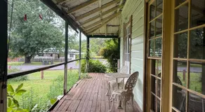 Heritage Cottage, Central & Full of Vibe - Image 5