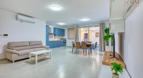 Rooftop Pool Sensations Apartments all with WIFI and AC by 360 Estates - Image 5
