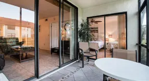 Luxury Shorewalk Water Front 2 Bedroom 2 Bathroom 3Mins IMG 5 Mins Beach - Image 4
