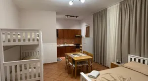 Guroal Holiday House - Image 2