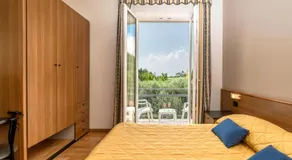 Hotel Mary Rose - Image 2