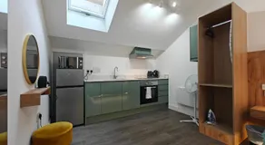 10 Chic studio Apartments in Birmingham city centre - Image 3