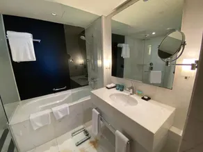 Stunning Studio | Burj View | Address Dubai Mall - Image 3