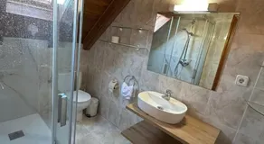 Hostal Ezkaurre - Image 2