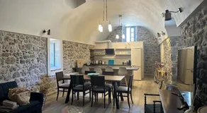 ENGLEZENA'S GUESTHOUSE - Image 4