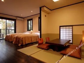 Hinata, a Warehouse Inn Overlooking the Ocean. - Image 2