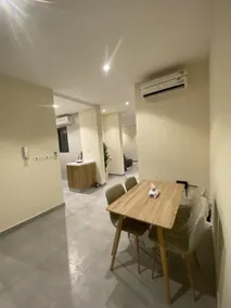 Modern & Cozy 2 Bedroom + Private Roof! - Image 4