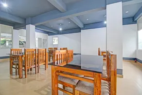 Collection O Platinum Courtyard - Image 3