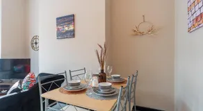 Hull Ground Floor 1 Bedroom Apt 3 beds Spacious Jesouth Striking - Image 5
