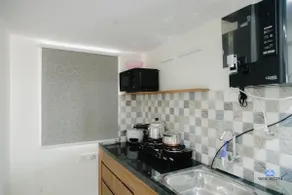 Blissful Studio Kitchen w/ Balcony - Image 3