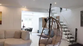 Borderless Residence Haus für 12 , Terasse und Spiele - Image 4