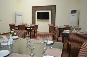 Hotel One Tariq Road Multan - Image 2