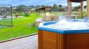 Island Resort Retreat - Pools, Spa, Gym Access - Image 5