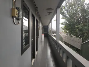 OYO 90438 Mampang 34 Residence - Image 2