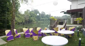 Tranquil Riverview Inn - Image 4