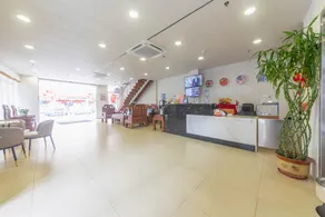 Li's Theme Apartment - Image 4