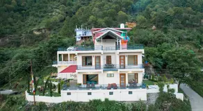 SaffronStays Summer Estate - 3BR hill-view villa with verandah, farm dining, treks & live BBQ under starry skies - Image 4
