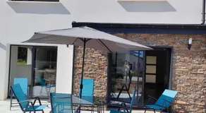 Ecrin contemporain lumineux à 20 min des plages - Image 3