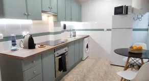 Apartamento en el centro de Elche con terraza - Image 3