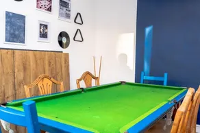 Comfortable 3BR Home, Steps from York Town Centre, Sleeps 6, Free Parking - Image 2