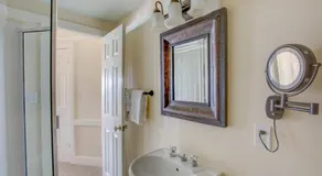 Henderson Park Inn - Image 4