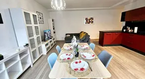 City chic living two bedroom apartment - Image 4