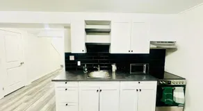 Sky Cove - Modern Comfort, Simple, Cozy, Central - Image 5