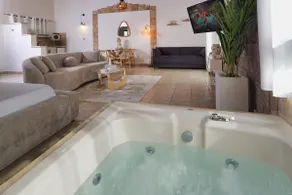 Forest View Villa – 2 Suites with spa &Heated Pool - Image 2