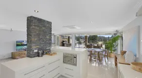 Avoca Beach Penthouse - Mesmerising Views - Image 3