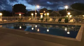Cape Harbor Motor Inn - Image 4