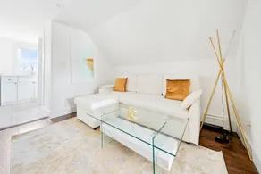 NY Luxury Apt Free Parking in PRIME Area - Image 4