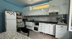 Royal House - Image 3