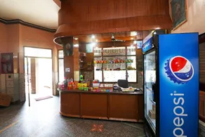 OYO 44315 Hotel Royal Wazeer 'n' Restaurant - Image 5