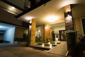 At Home at Udon - Image 3