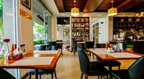 Rapeepan Ville Hotel - Image 2