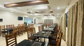 Hotel Gokulam Grand - Image 5