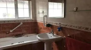 Private comfortable bedroom with ensuite - Image 3