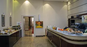 Grand Voyage Hotel - Image 4