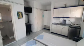 Toula's Apartments - Image 2