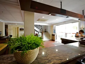 FLOR los Almendros Hotel - Image 4