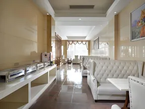 Vienna Hotel Guangxi Hezhou Shizheng Square - Image 2