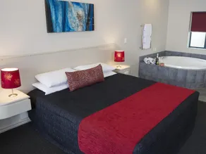 Aubyn Court Spa Motel - Image 2
