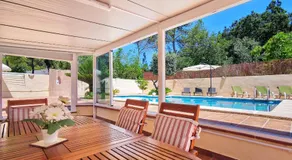 Villa Divuit Pins - Image 2