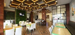 Uniq Hotel - Image 2
