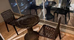 Luxury Studio Apartment - Image 4